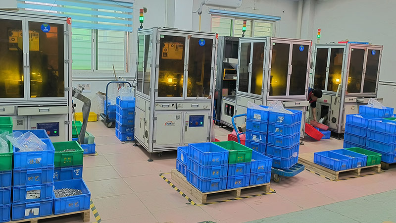 Automated production equipment for fastener manufacturing