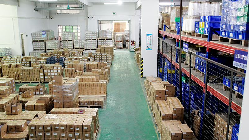 Finished fastener goods packed in cartons